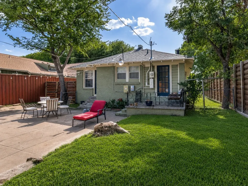 1224 Hollywood Avenue Dallas TX 75208