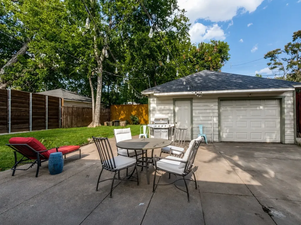 1224 Hollywood Avenue Dallas TX 75208