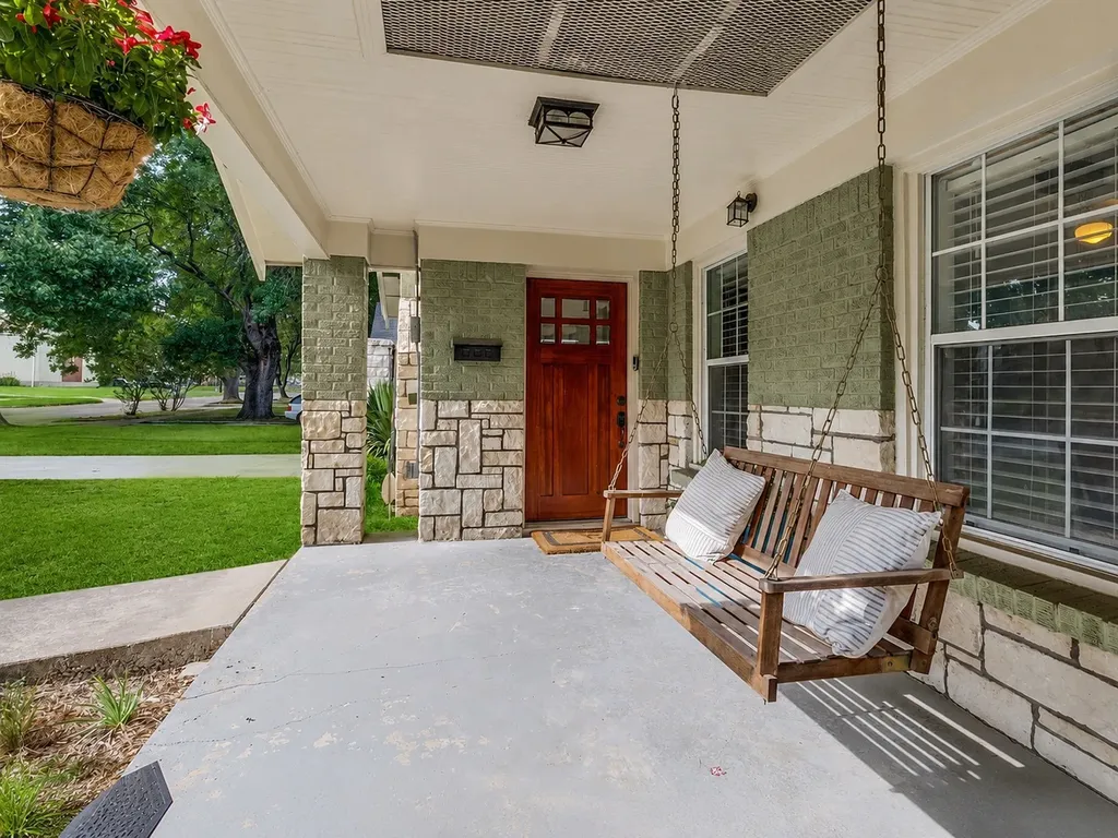 1224 Hollywood Avenue Dallas TX 75208