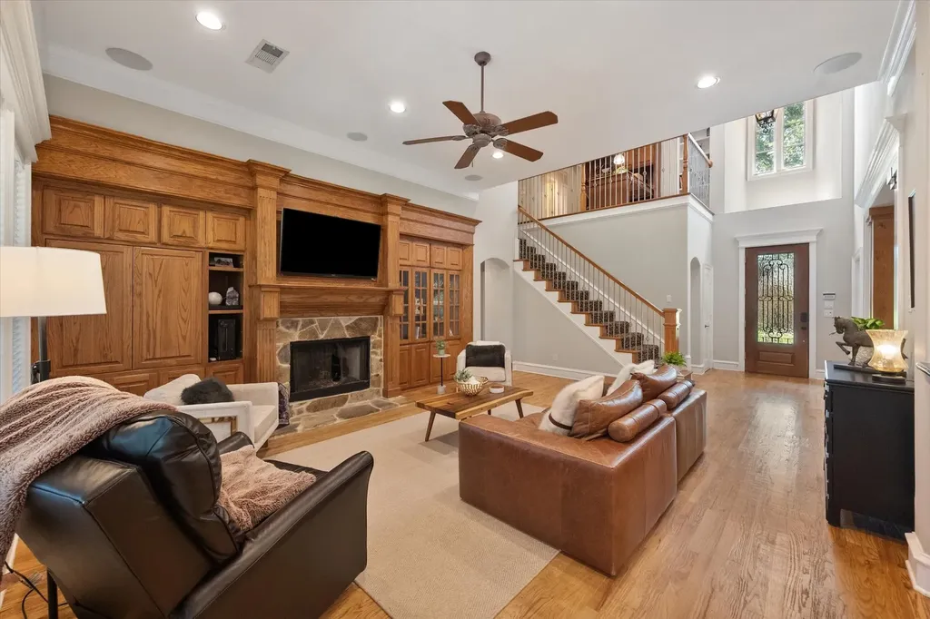2111 Castle View Road Mansfield TX 76063