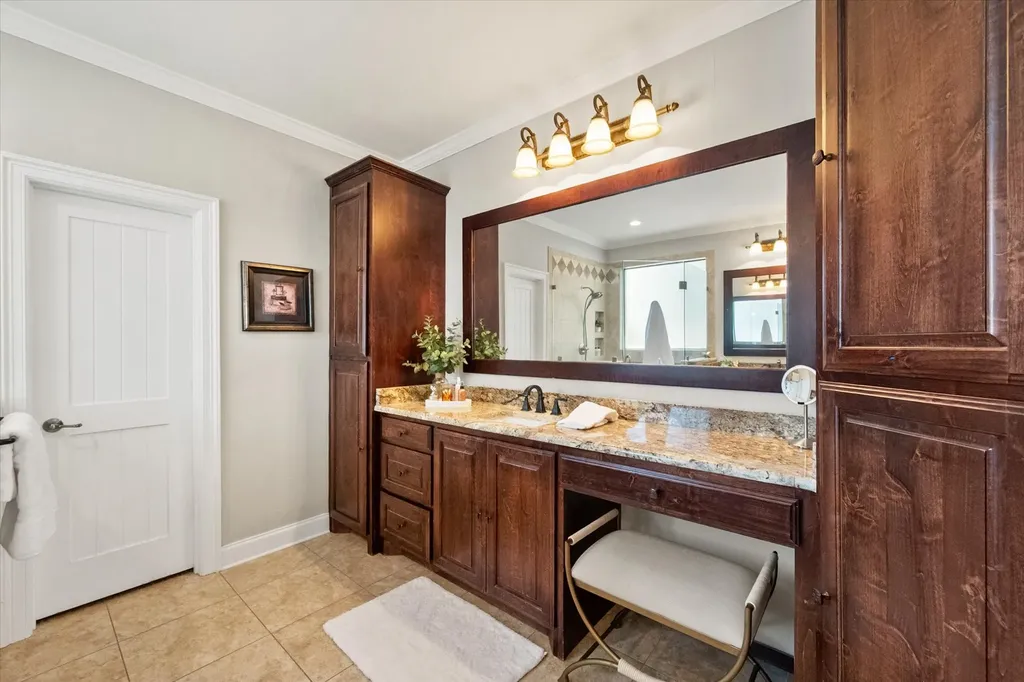 2111 Castle View Road Mansfield TX 76063