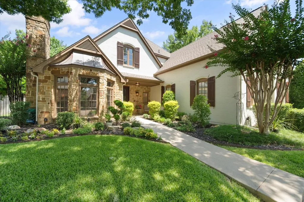 2111 Castle View Road Mansfield TX 76063