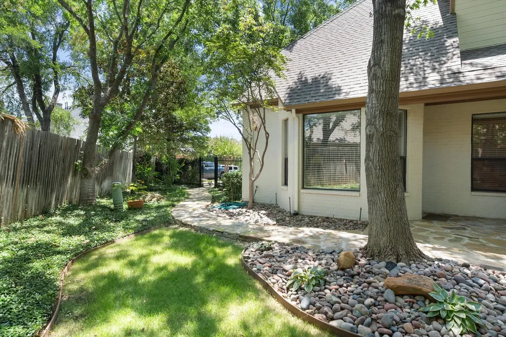 2111 Castle View Road Mansfield TX 76063