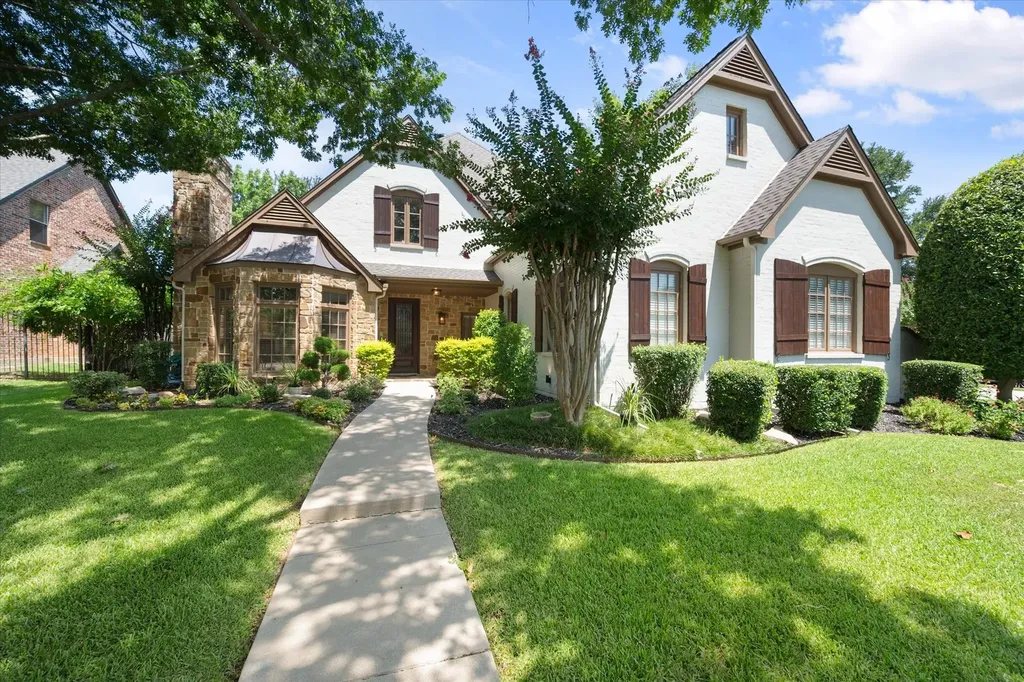2111 Castle View Road Mansfield TX 76063
