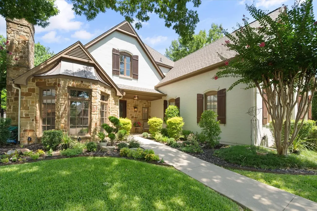 2111 Castle View Road Mansfield TX 76063