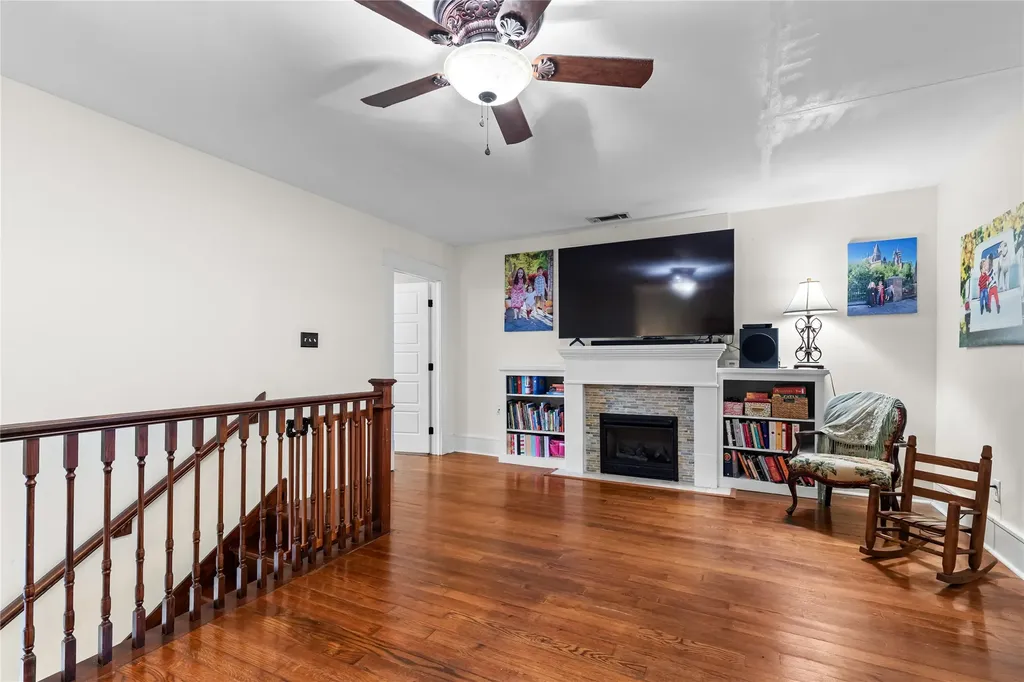 1319 S Crockett Street Sherman TX 75090