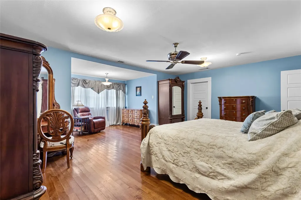 1319 S Crockett Street Sherman TX 75090