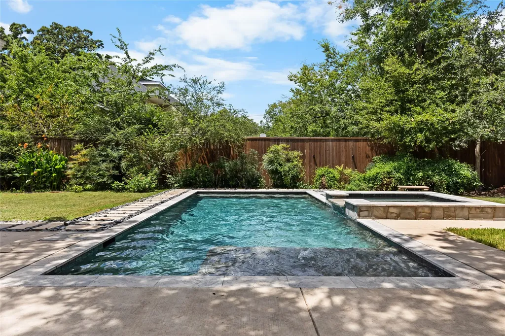 1319 S Crockett Street Sherman TX 75090