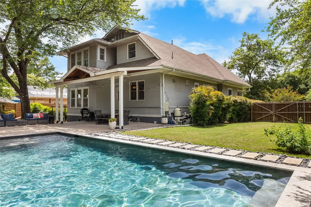 1319 S Crockett Street Sherman TX 75090