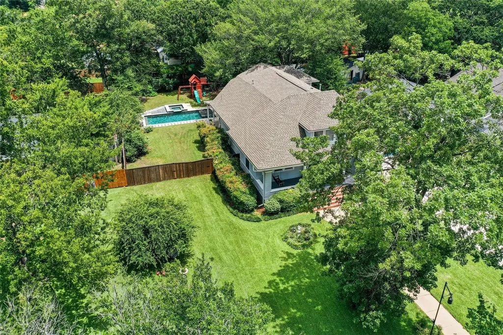 1319 S Crockett Street Sherman TX 75090