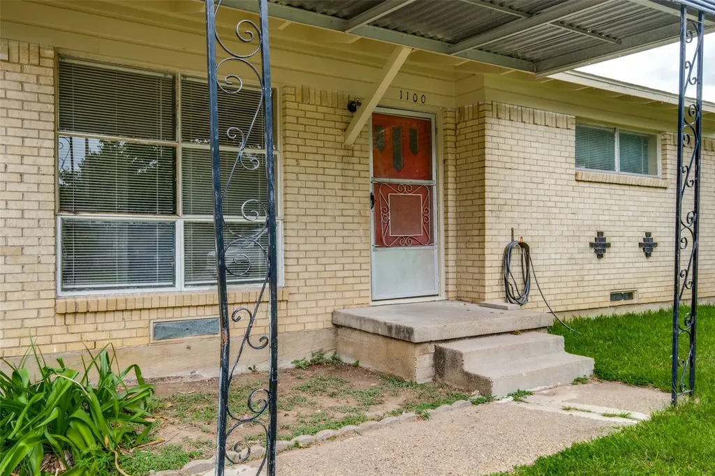 1100 Powell Circle Mesquite TX 75149