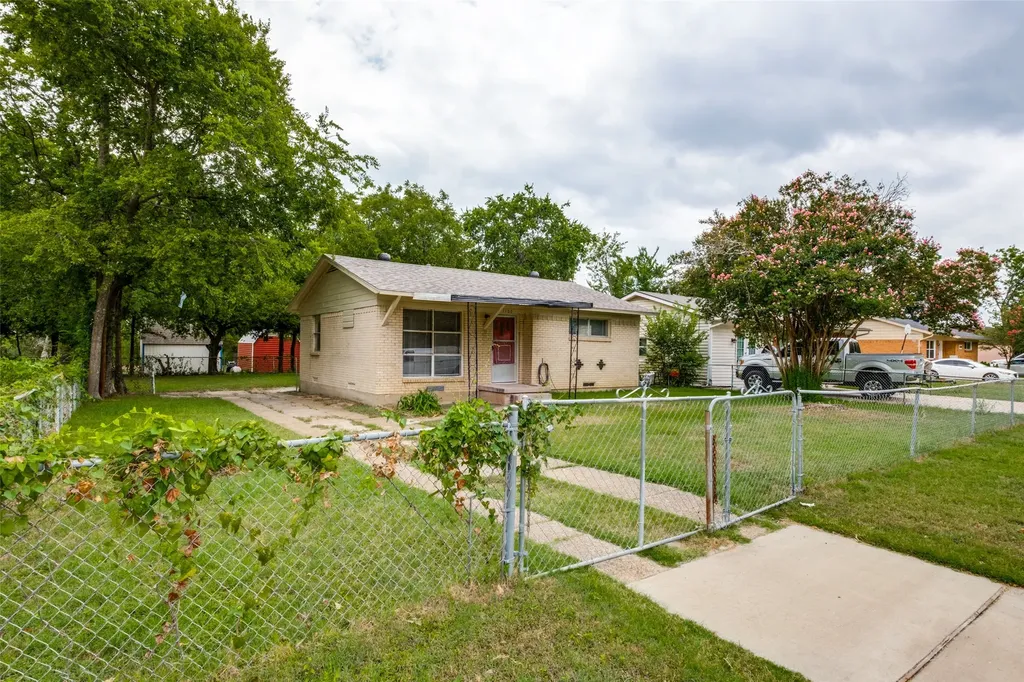 1100 Powell Circle Mesquite TX 75149
