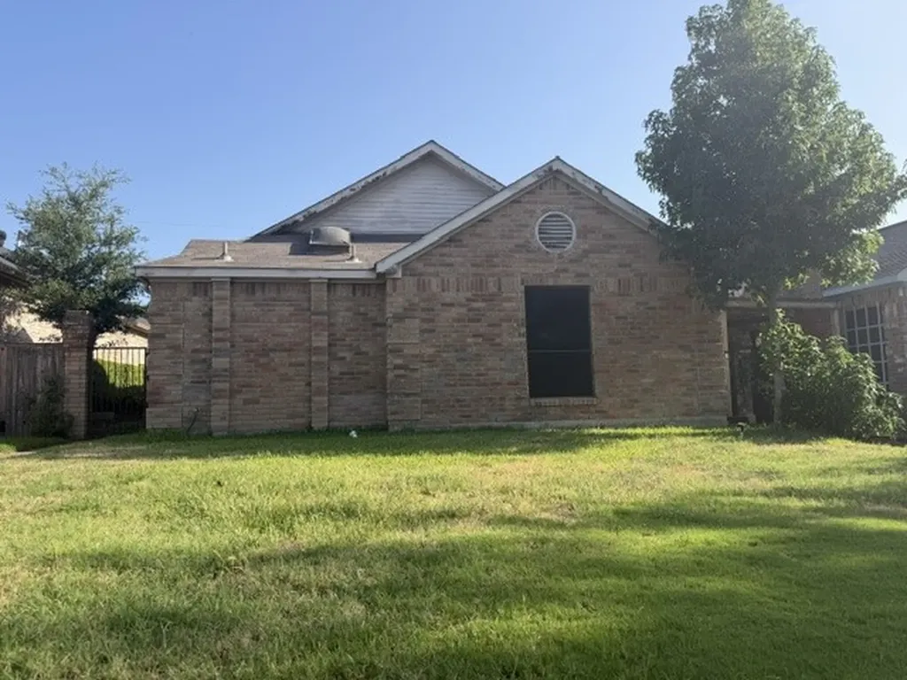 2525 W Oakdale Road Irving TX 75060