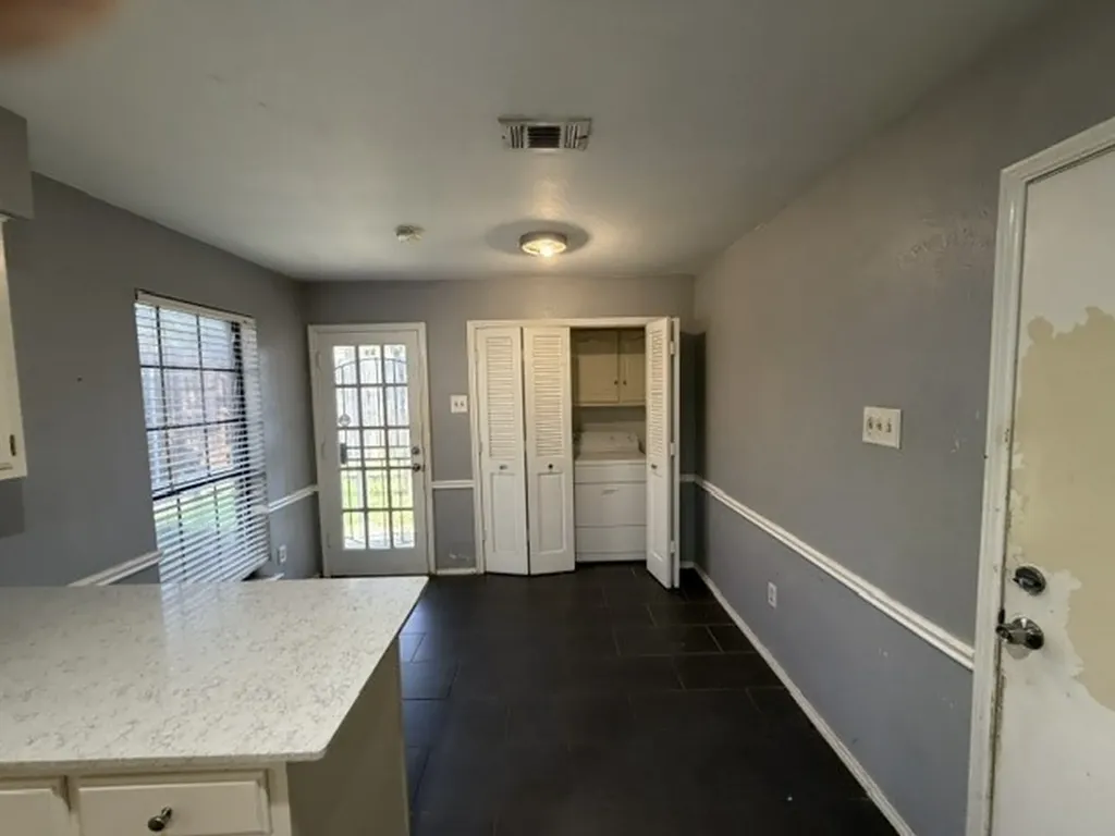 2525 W Oakdale Road Irving TX 75060