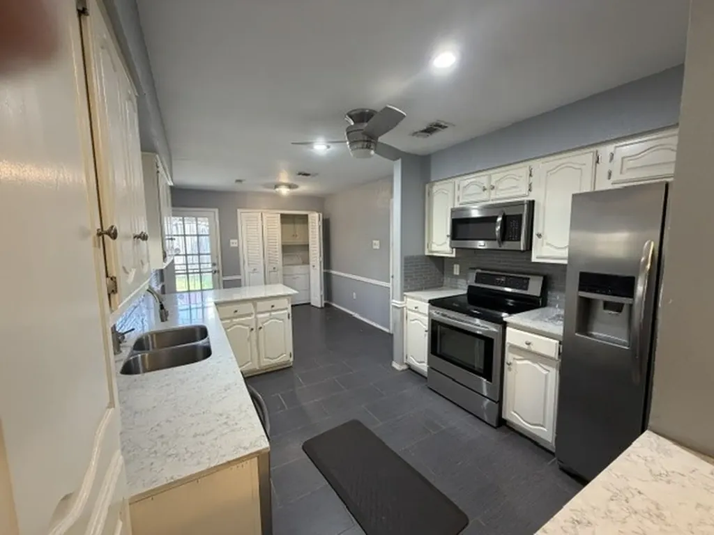2525 W Oakdale Road Irving TX 75060