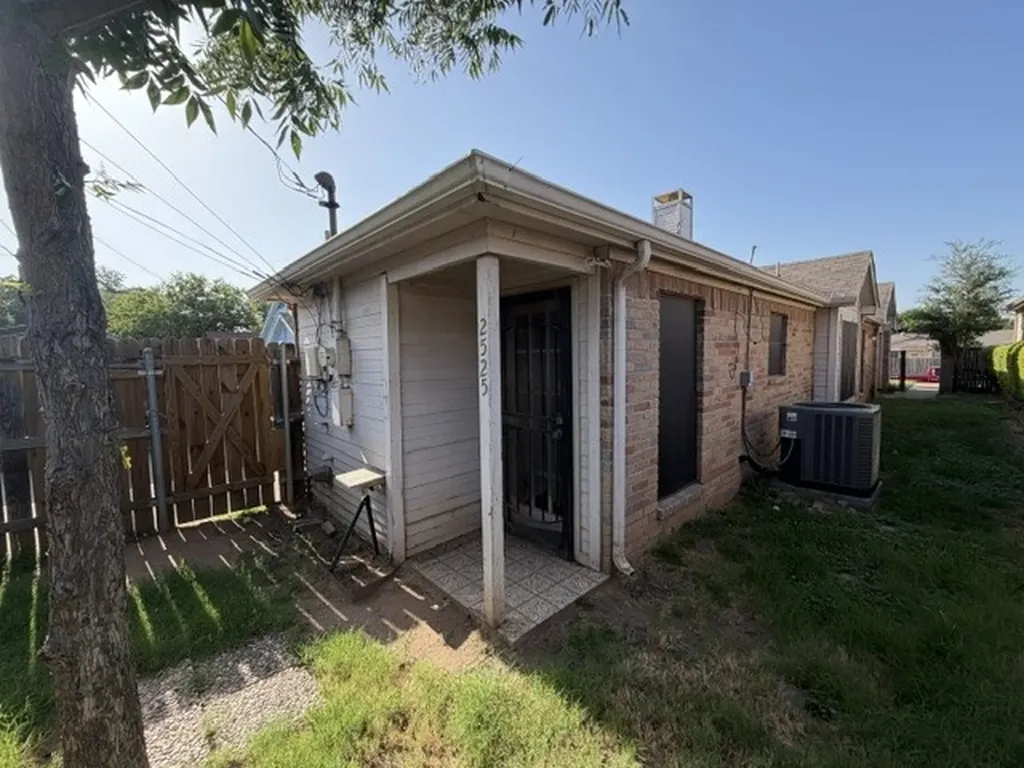 2525 W Oakdale Road Irving TX 75060