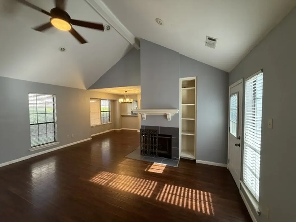 2525 W Oakdale Road Irving TX 75060