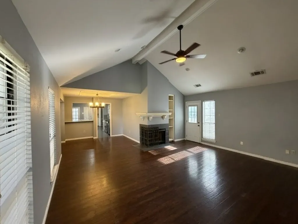 2525 W Oakdale Road Irving TX 75060