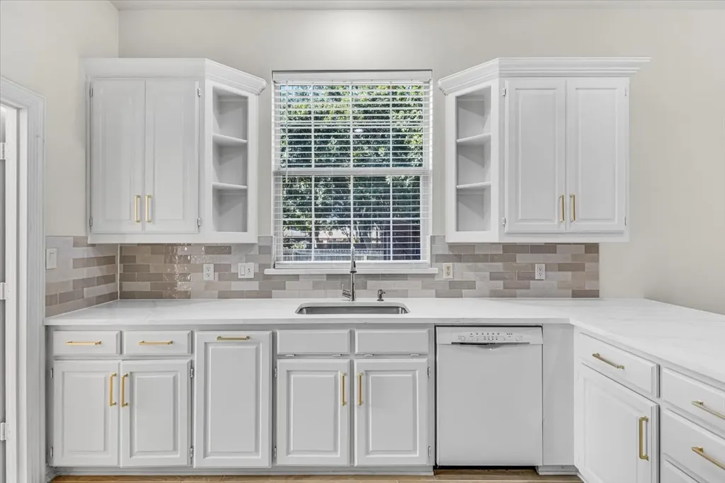 716 Ticonderoga Drive Denton TX 76205