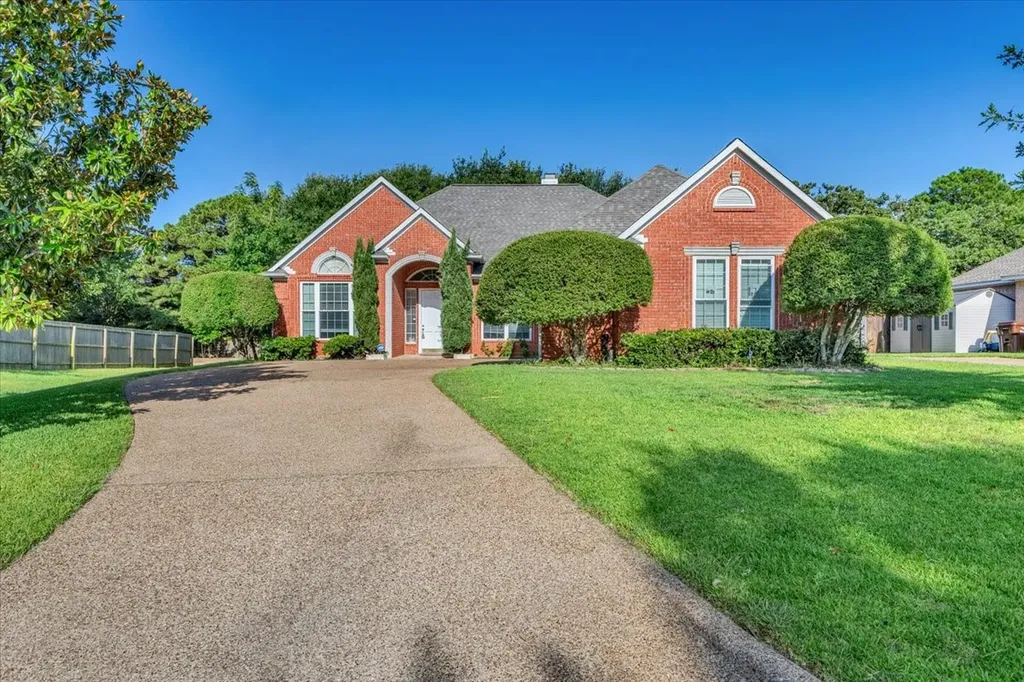 716 Ticonderoga Drive Denton TX 76205