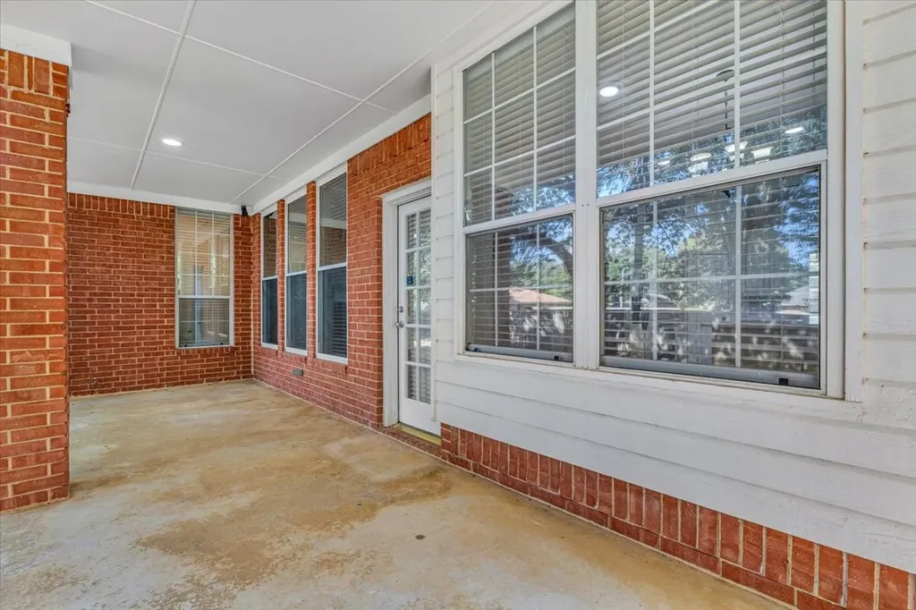 716 Ticonderoga Drive Denton TX 76205