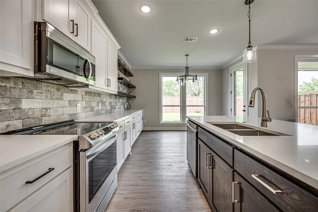 8243 Heritage Glen Drive Red Oak TX 75154