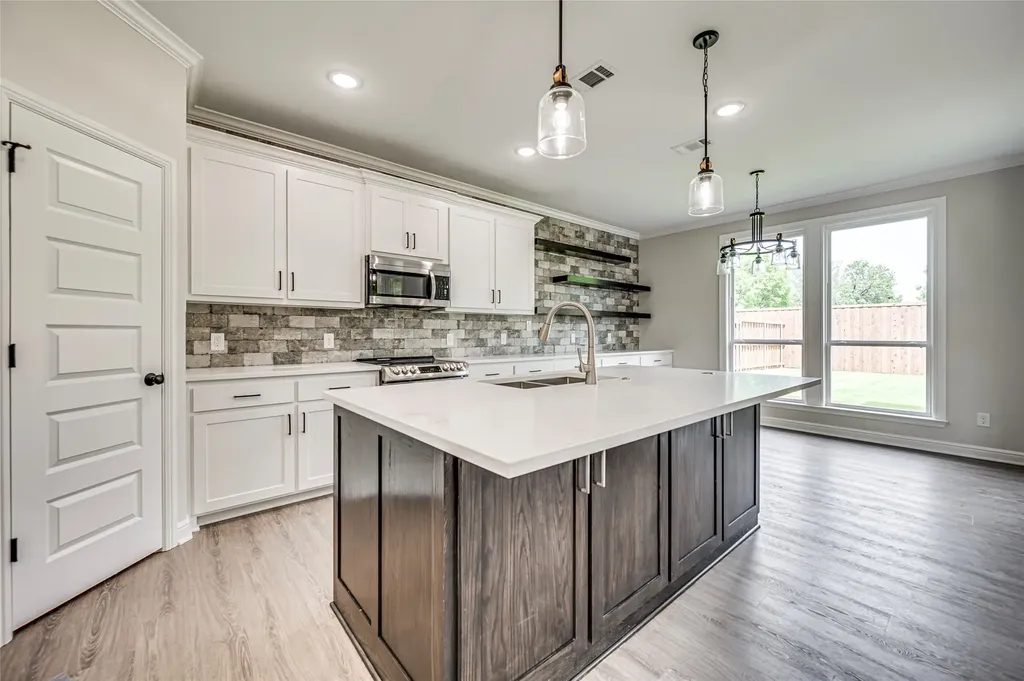8243 Heritage Glen Drive Red Oak TX 75154