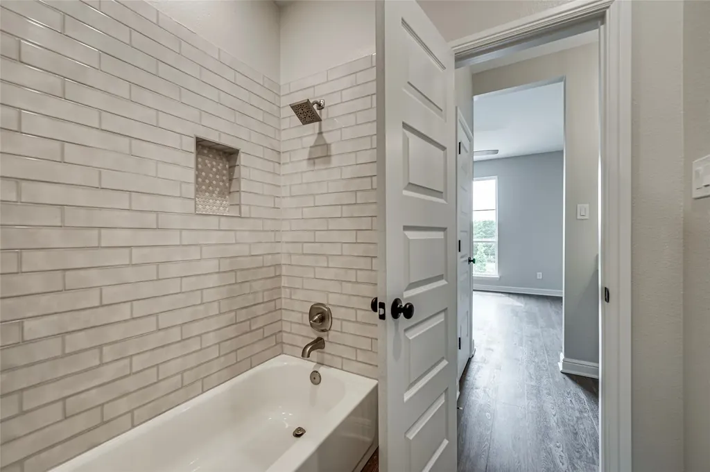 8243 Heritage Glen Drive Red Oak TX 75154