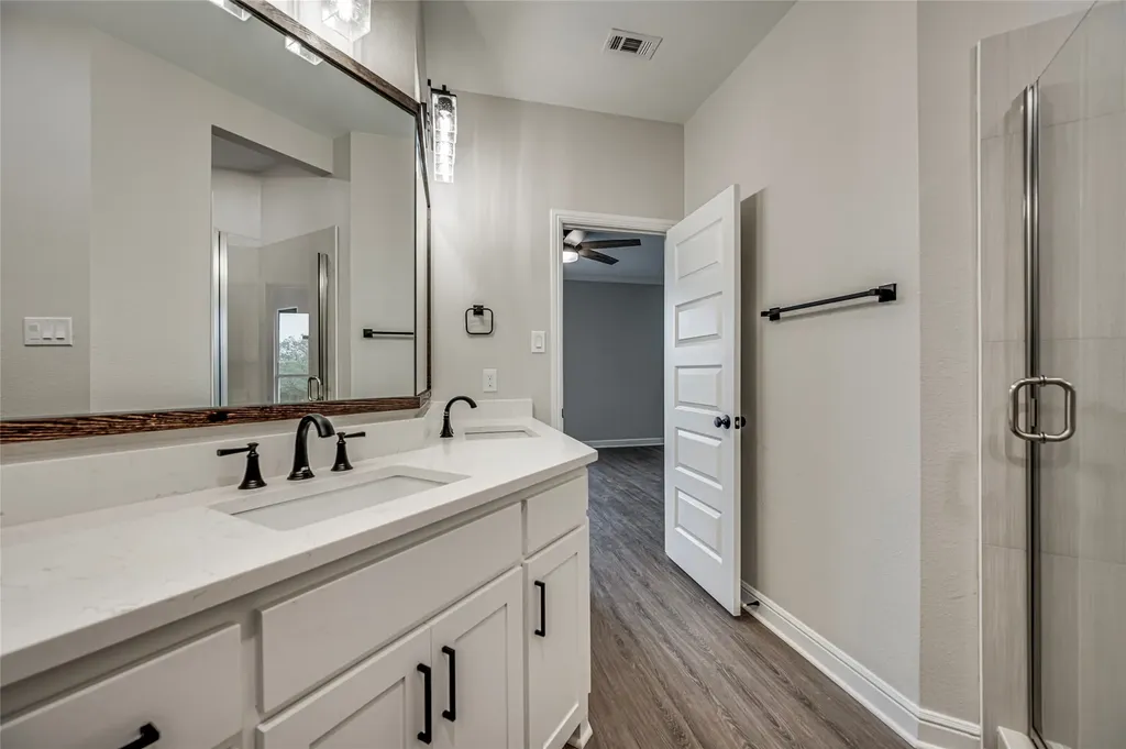 8243 Heritage Glen Drive Red Oak TX 75154