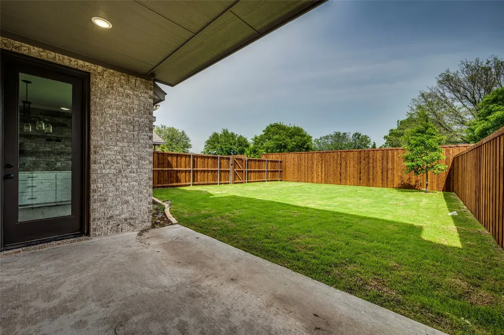 8243 Heritage Glen Drive Red Oak TX 75154