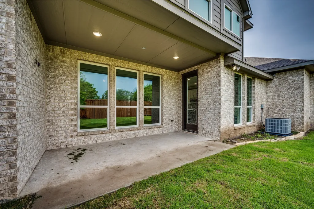 8243 Heritage Glen Drive Red Oak TX 75154