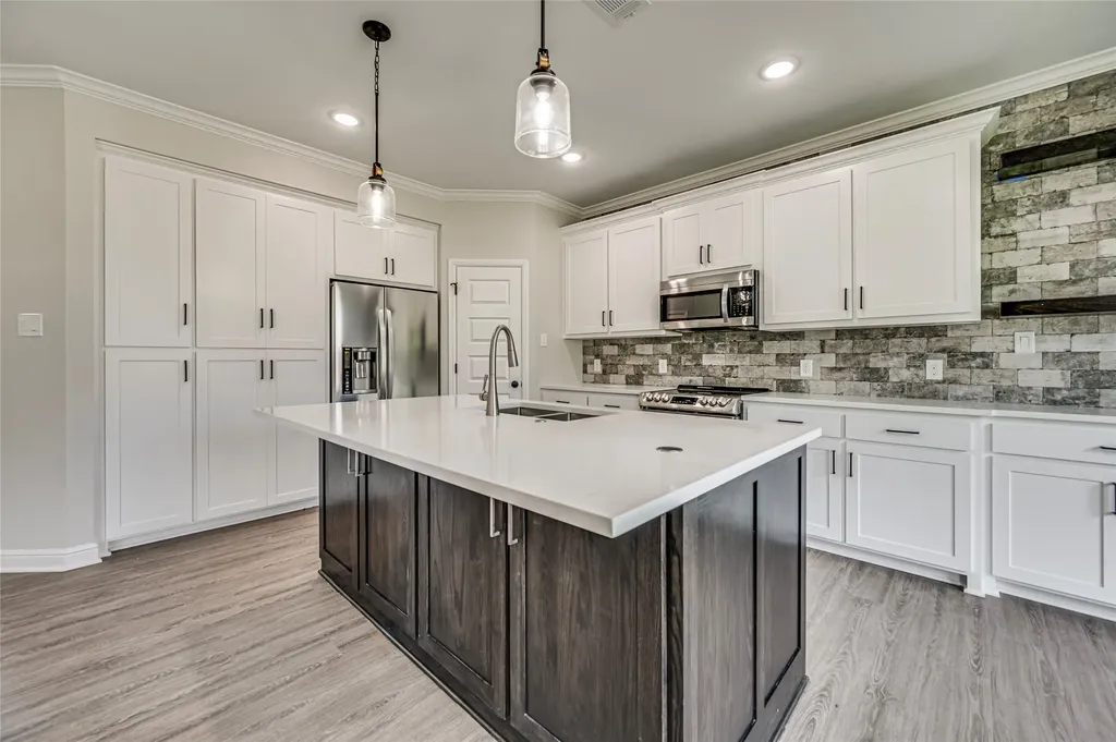 8243 Heritage Glen Drive Red Oak TX 75154