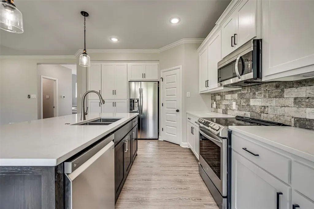 8243 Heritage Glen Drive Red Oak TX 75154