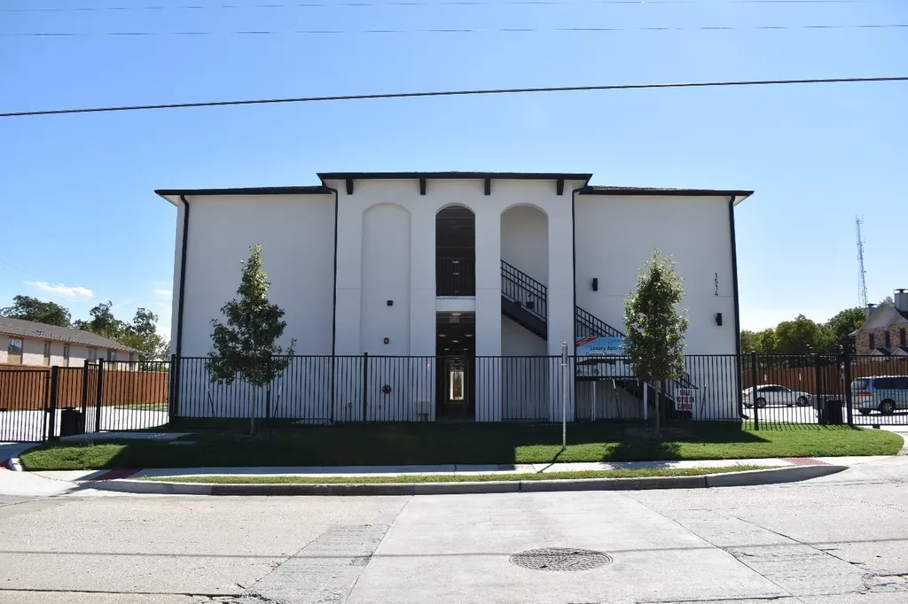 1514 E 15th Street Plano TX 75074