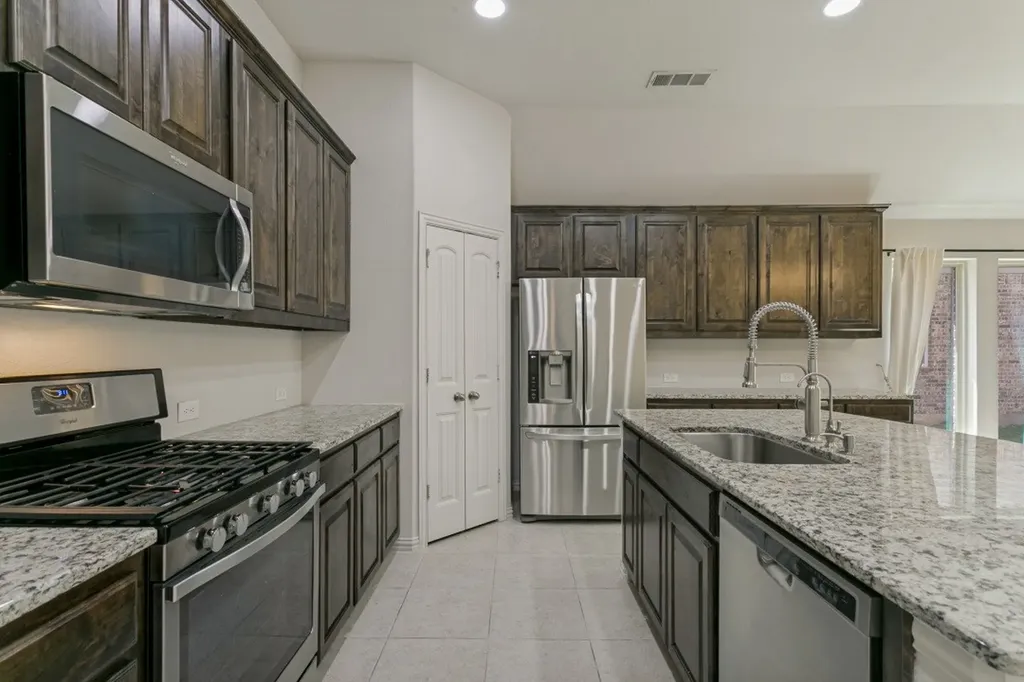 531 Catherine Lane Argyle TX 76226