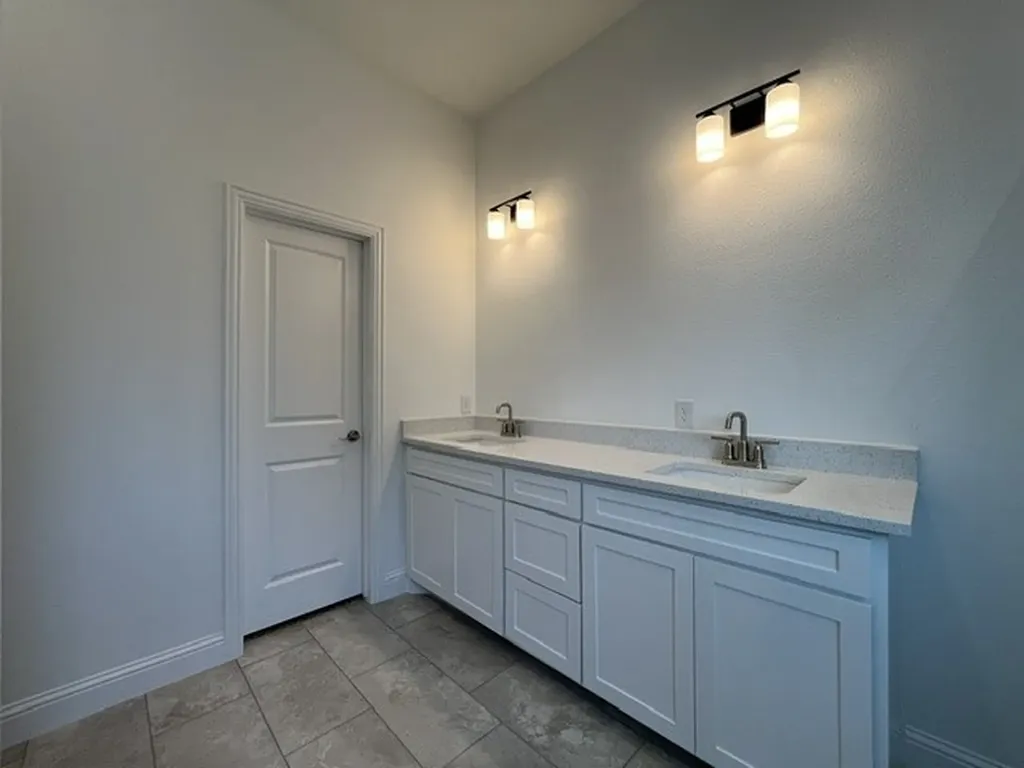 117 Leatherwood Street Waxahachie TX 75165
