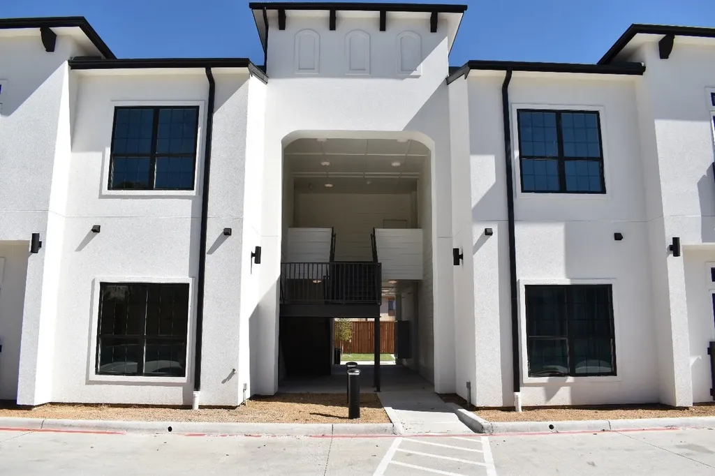 1514 E 15th Street Plano TX 75074