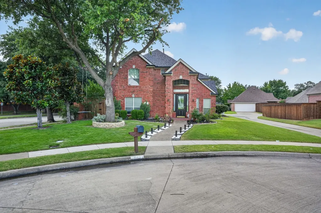 10201 Perkins Drive Irving TX 75063