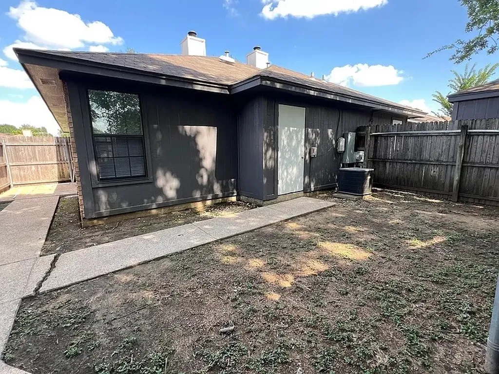 2408 Indigo Lane Arlington TX 76015