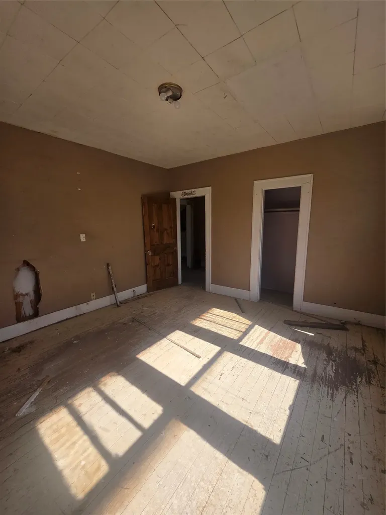 1100 E Walker Street Breckenridge TX 76424