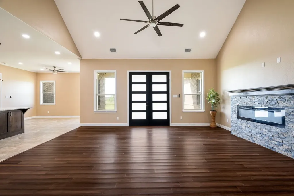 350 Farrar Road Waxahachie TX 75165