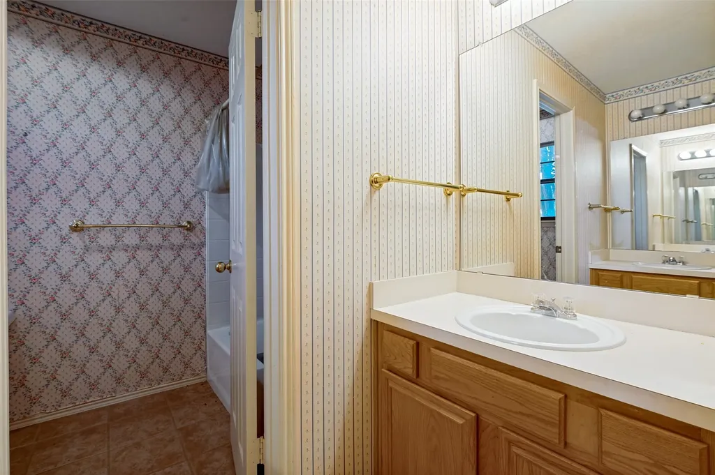 6716 Gold Dust Trail Dallas TX 75252