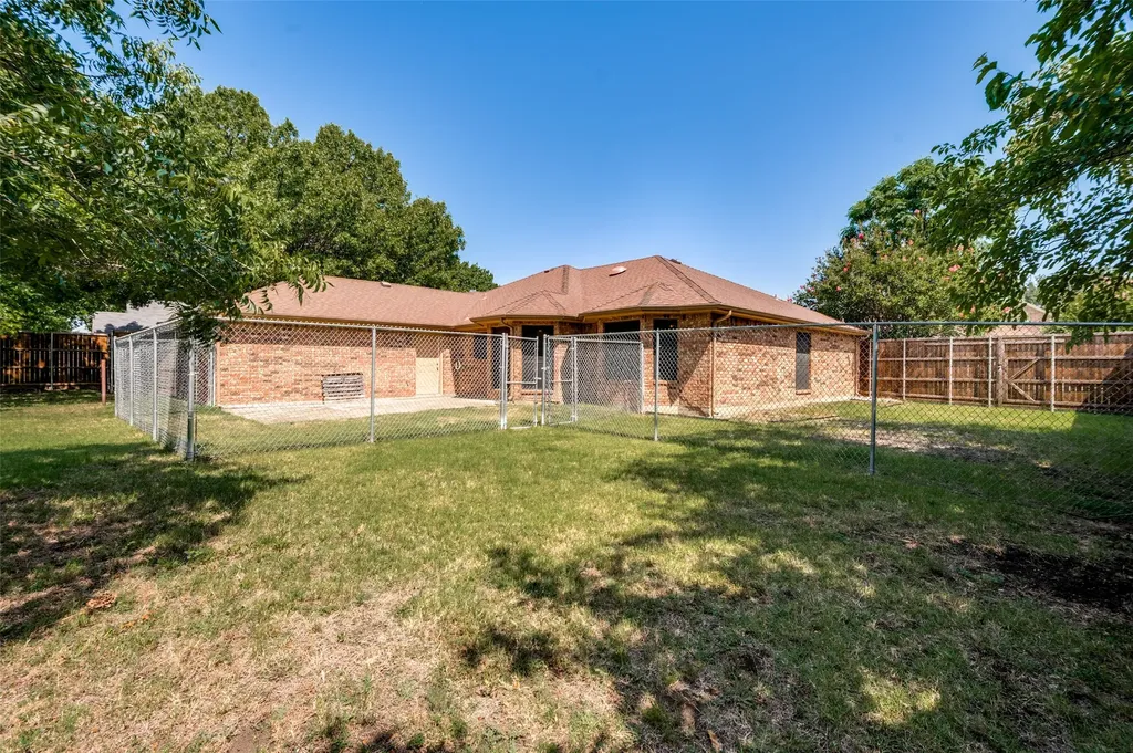 6716 Gold Dust Trail Dallas TX 75252