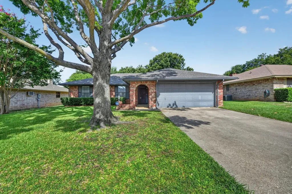 2409 Poppy Lane Euless TX 76039