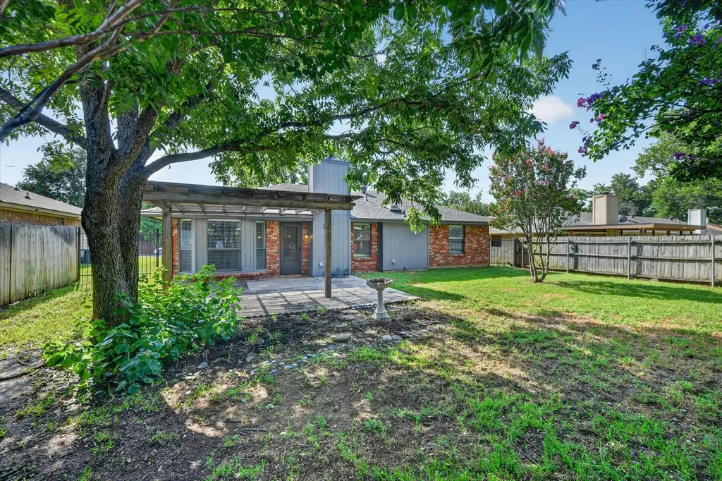 2409 Poppy Lane Euless TX 76039