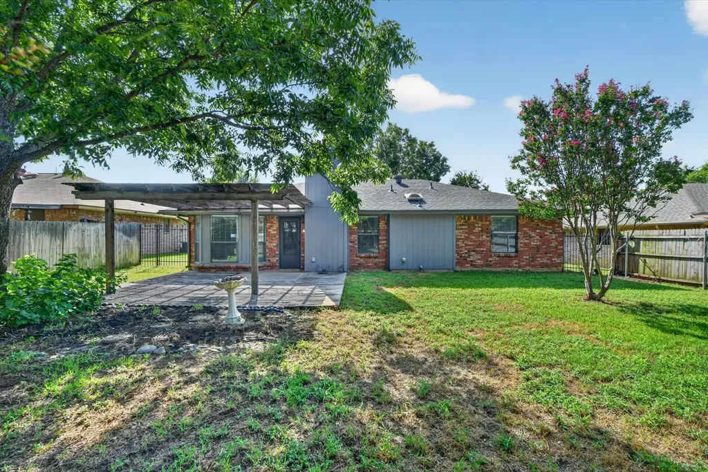 2409 Poppy Lane Euless TX 76039