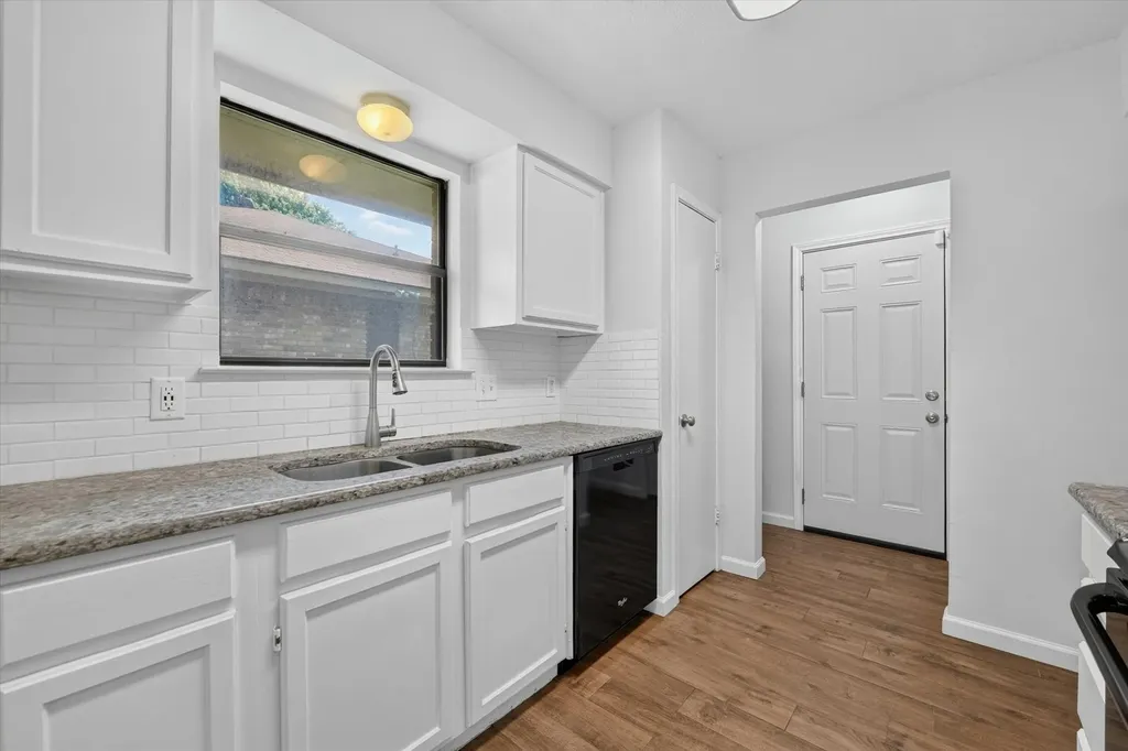 2409 Poppy Lane Euless TX 76039