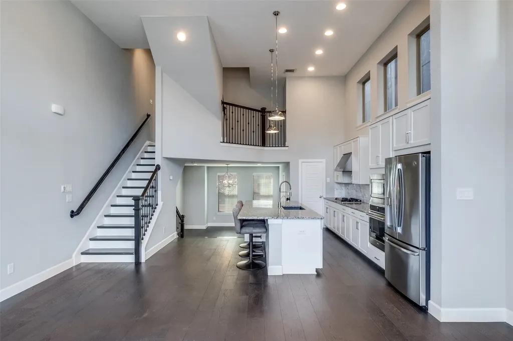 1348 Arch Place Dallas TX 75215