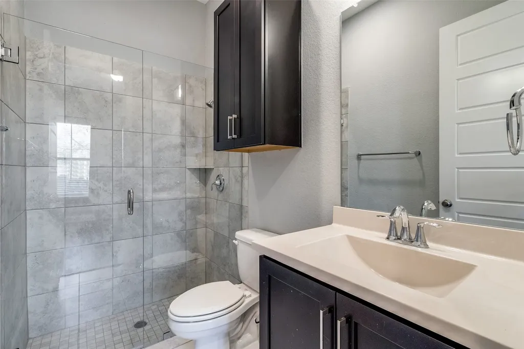 1348 Arch Place Dallas TX 75215