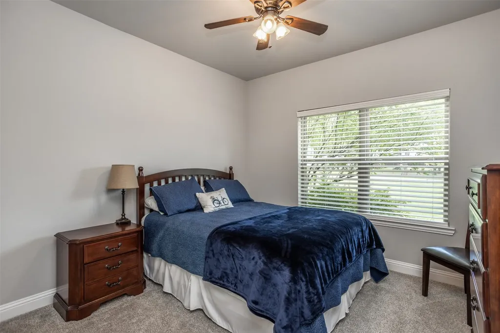 110 E Iriquois Drive Lake Kiowa TX 76240